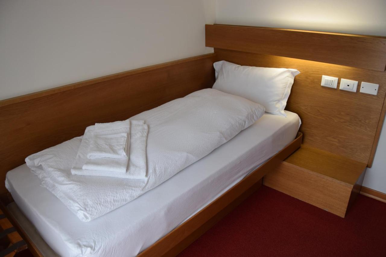 Hotel Ferrari Pinzolo Eksteriør billede