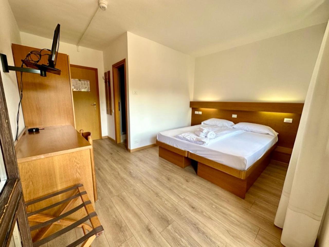 Hotel Ferrari Pinzolo Eksteriør billede