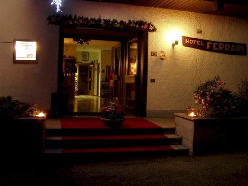 Hotel Ferrari Pinzolo Eksteriør billede