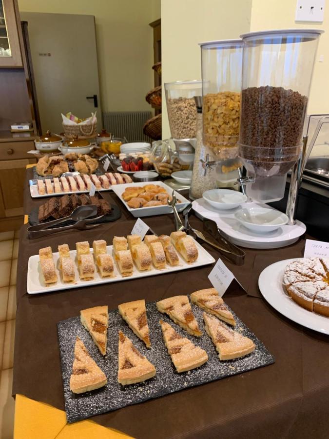 Hotel Ferrari Pinzolo Eksteriør billede